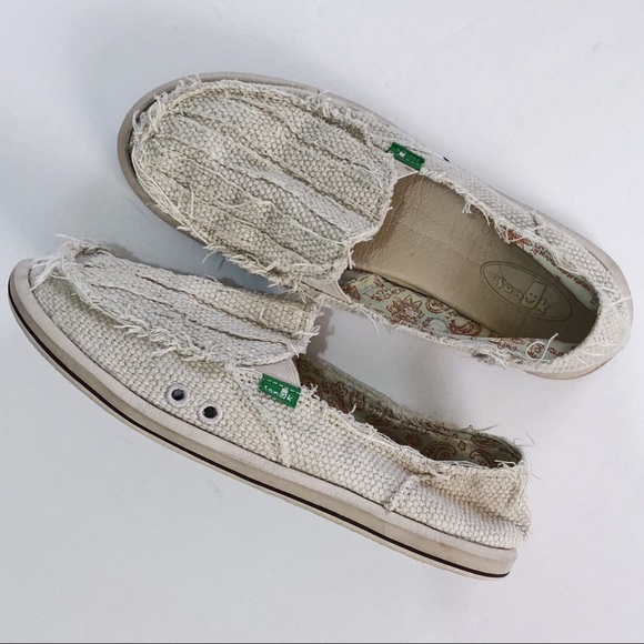 sanuk donna distressed